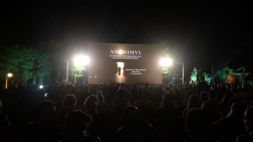 Peste 4.000 de spectatori, în prima seară a Festivalului Anonimul