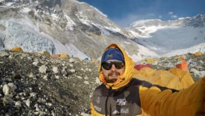 Se măreşte taxa de escaladare a vârfului Everest