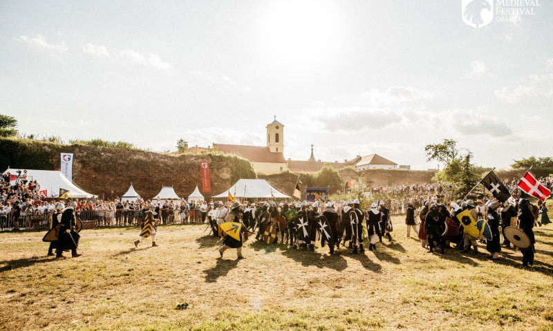 BIHOR: Festivalul Medieval Oradea, în weekend, cu peste 600 de cavaleri din nouă ţări