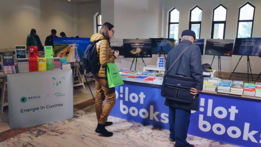 BRAȘOV: O expoziție inedită poate fi admirată la Bookfest