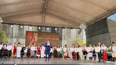 TIMIȘ: Maratonul dansului popular sârbesc, pe scena Teatrului de vară din Parcul Rozelor