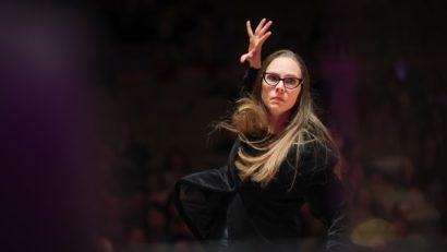 100% Mozart cu Simona Strungaru, solistă și dirijoare alături de Orchestra de Cameră Radio