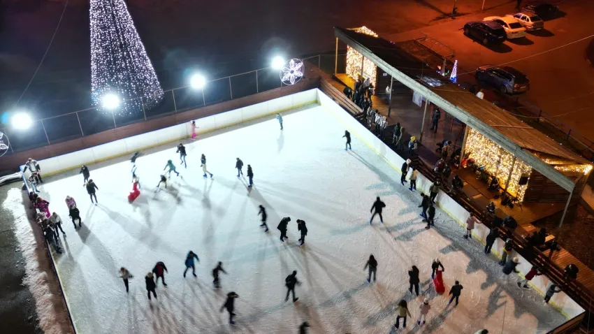 TULCEA: Patinoarul din Tulcea, închis pentru câteva zile