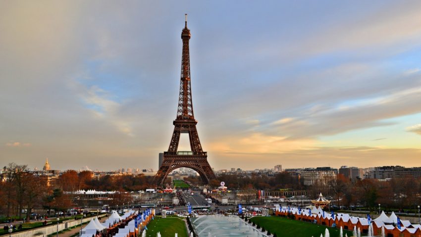 Românii și Turnul Eiffel, o contribuție surprinzătoare